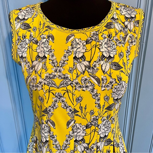 Max Studio Sleeveless Dress Full Skirt Yellow with Black & White Floral Pattern - Picture 8 of 11